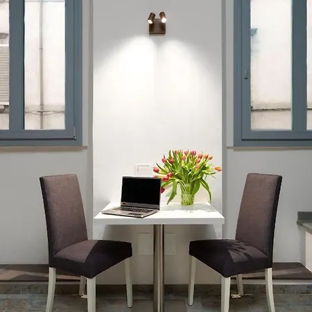 F1Rst Suite Apartment & Spa Firenze Esterno foto